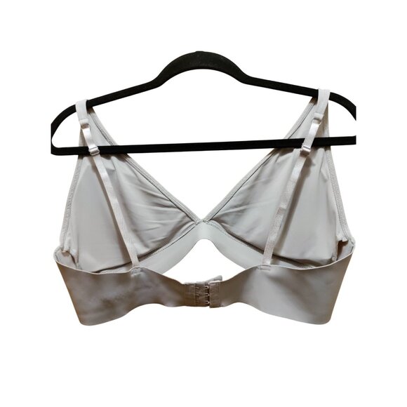Vince Camuto Wireless Beige Bralette*Adjustable Straps*Back Hook Closure*XL*EUC - Picture 2 of 3